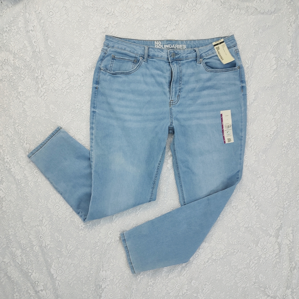 No Boundaries Women's Light Blue High-rise Skinny Jeans 18